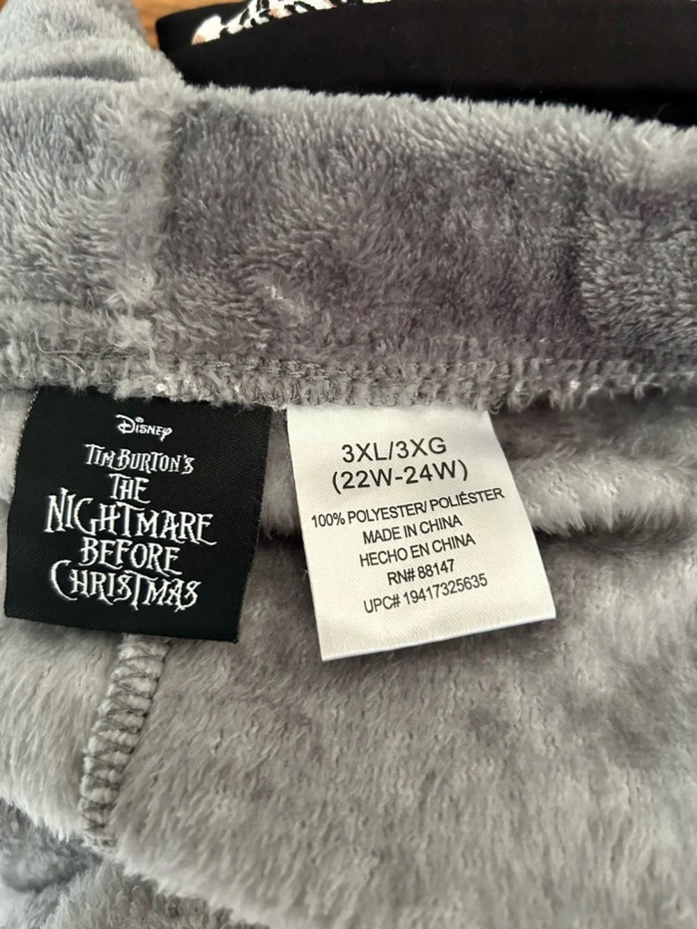 Women Disney the nightmare before Christmas lounge shorts with top 2X plus - Picture 6 of 6